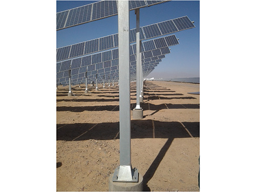 Oblique uniaxial tracking bracket system